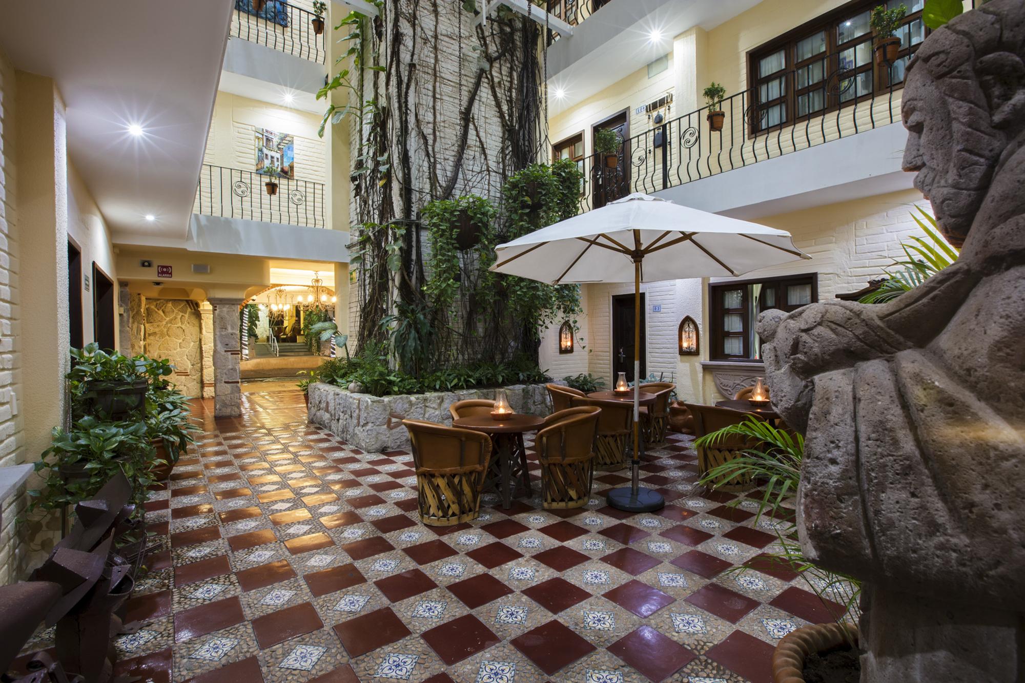 Casa Dona Susana (Adults Only) Пуэрто-Вальярта Экстерьер фото