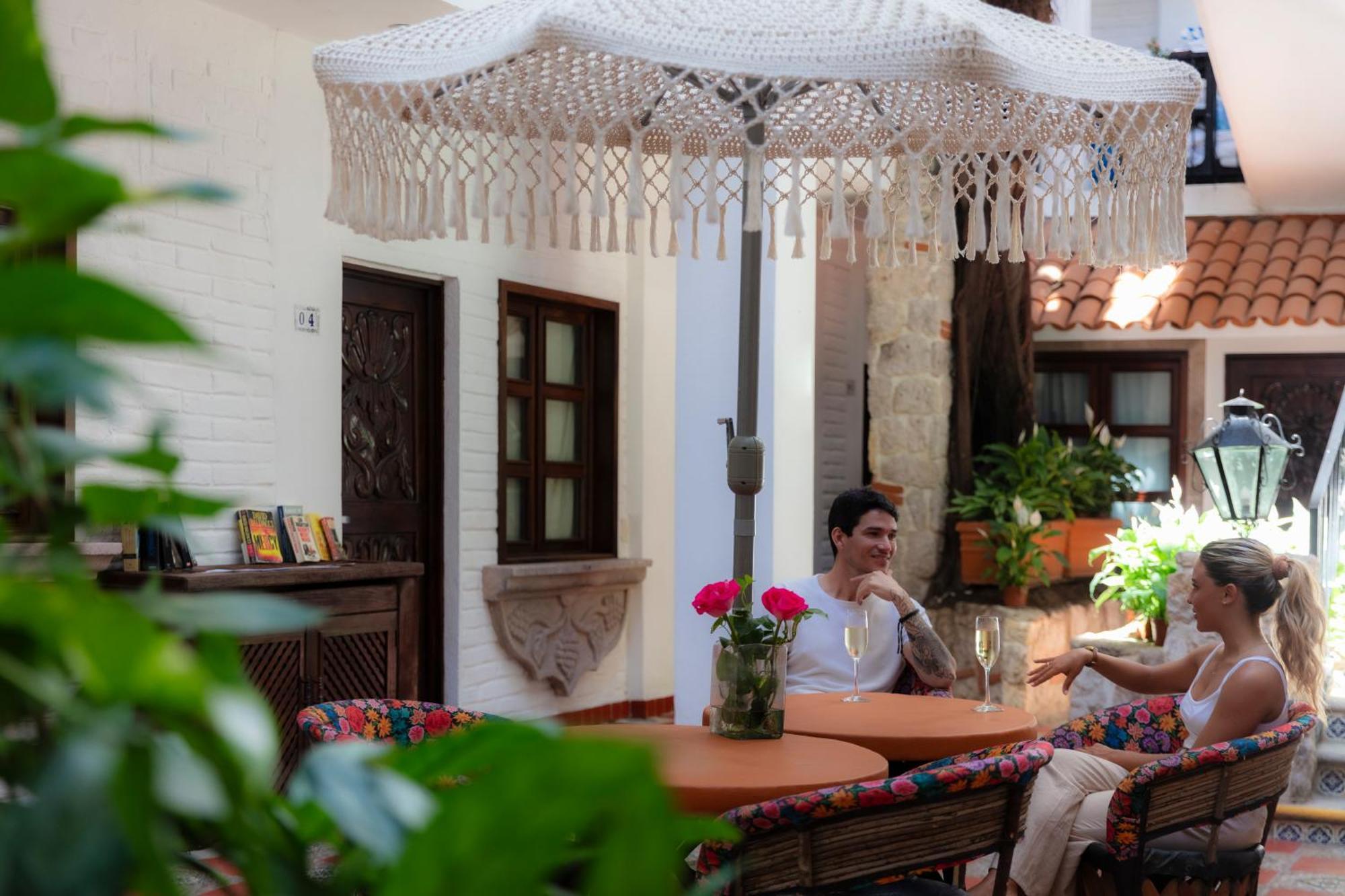 Casa Dona Susana (Adults Only) Пуэрто-Вальярта Экстерьер фото